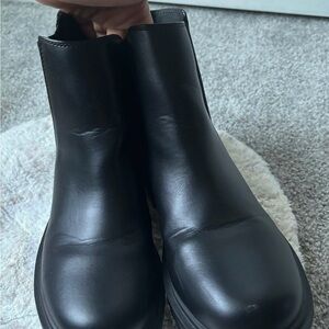 Unr8ed- Elegant Black Leather Ankle Booties